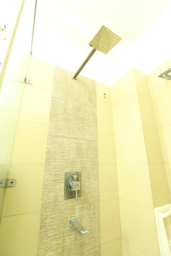 Hotel Livia Residency 뉴델리 외부 사진